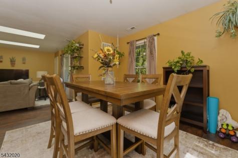 286 Kingbird Court Readington NJ 08887