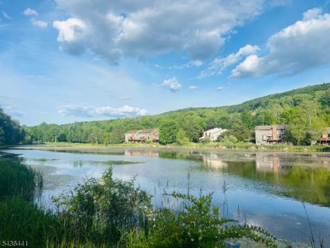 4 Meadowlark Allamuchy NJ 07840