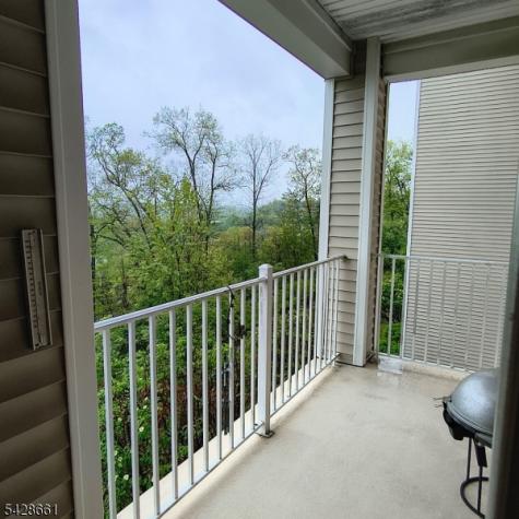15 Zachary Way Mount Arlington NJ 07856