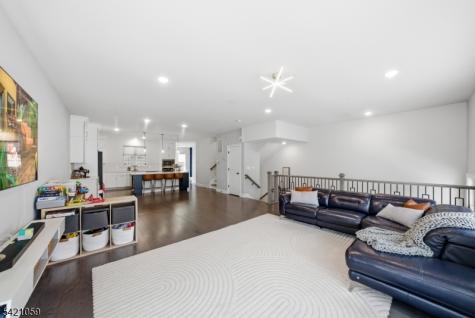 12 Marigold Court Warren NJ 07059