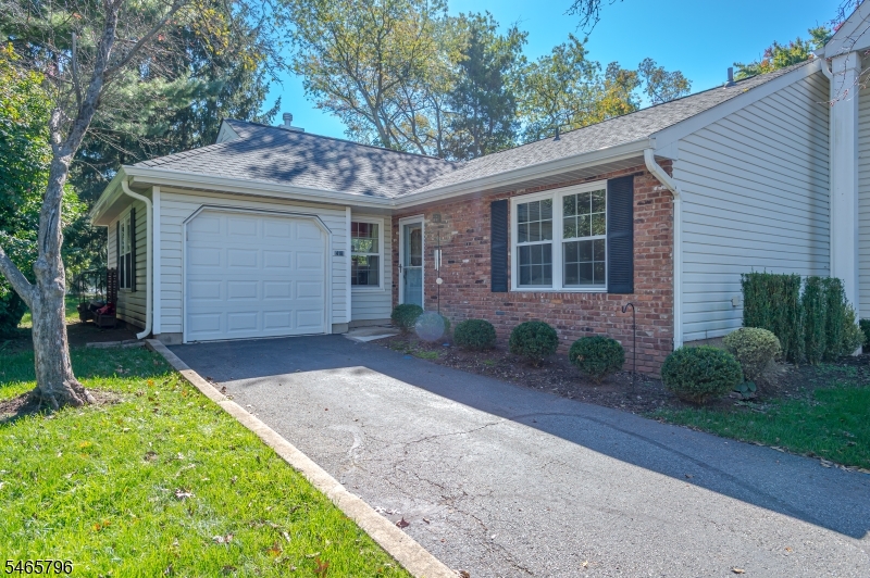 418 Hawkshead Way Franklin NJ 08873