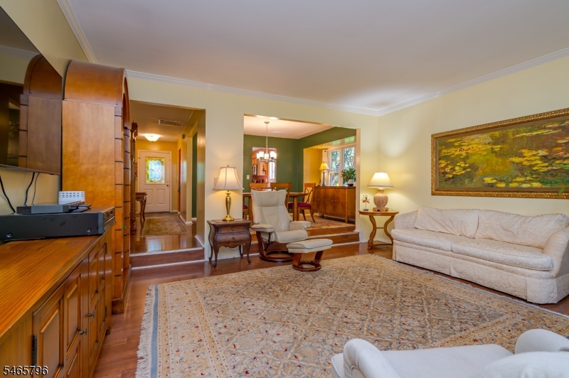 418 Hawkshead Way Franklin NJ 08873