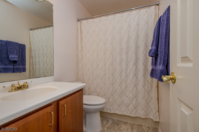418 Hawkshead Way Franklin NJ 08873