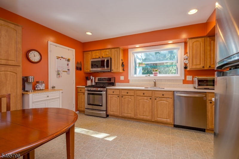 418 Hawkshead Way Franklin NJ 08873