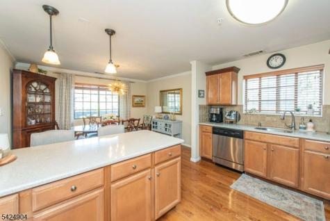 802 Thoreau Court Mahwah NJ 07430