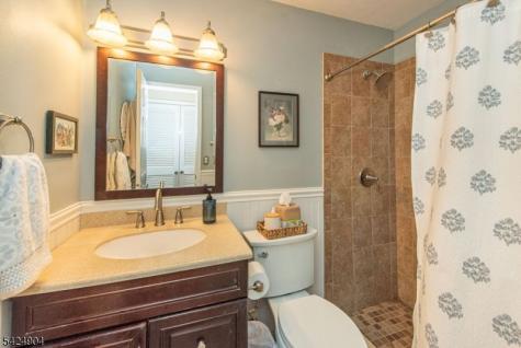 802 Thoreau Court Mahwah NJ 07430