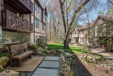 802 Thoreau Court Mahwah NJ 07430