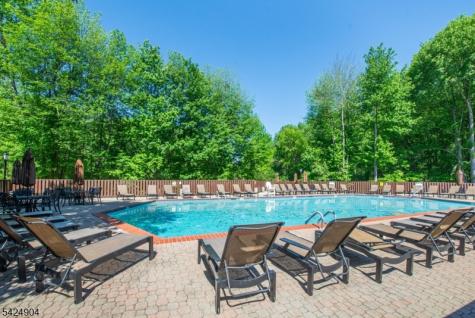 802 Thoreau Court Mahwah NJ 07430