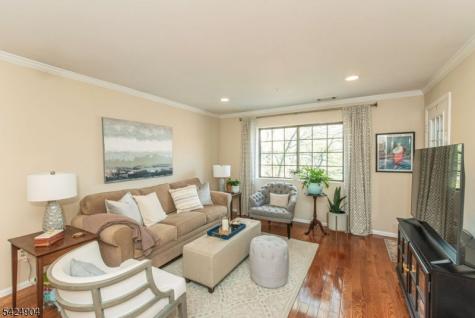 802 Thoreau Court Mahwah NJ 07430