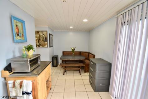 21 Constitution Way Franklin NJ 07416
