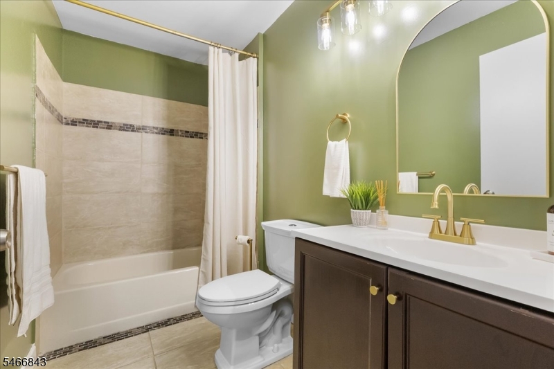 36 Lehavre Court Hamilton NJ 08619