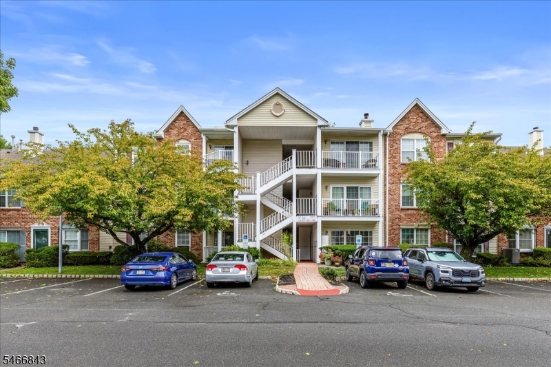 36 Lehavre Court Hamilton NJ 08619