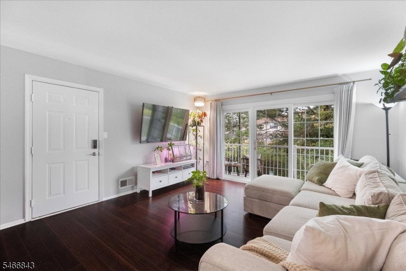 36 Lehavre Court Hamilton NJ 08619