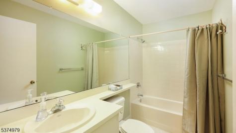 44 Crabapple Lane Franklin NJ 08823
