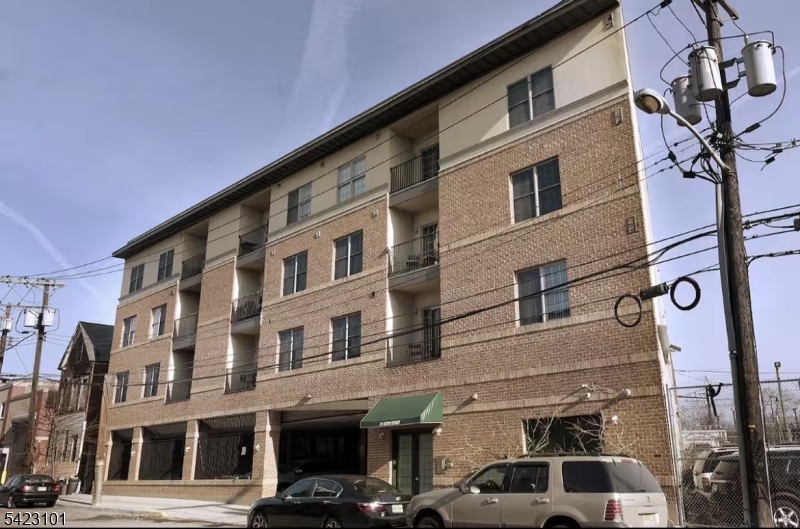 15 Tichenor Lane Newark NJ 07114