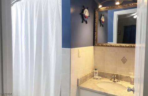 15 Tichenor Lane Newark NJ 07114