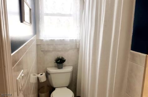 15 Tichenor Lane Newark NJ 07114