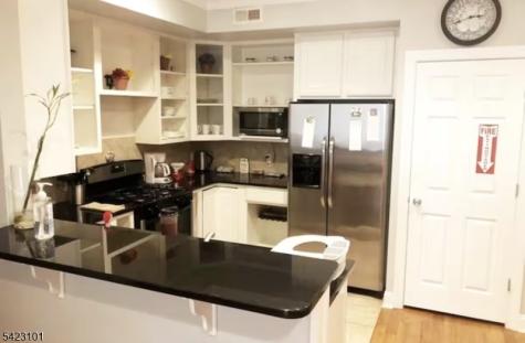 15 Tichenor Lane Newark NJ 07114