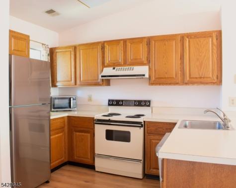 44 Westchester Terrace Clinton NJ 08801