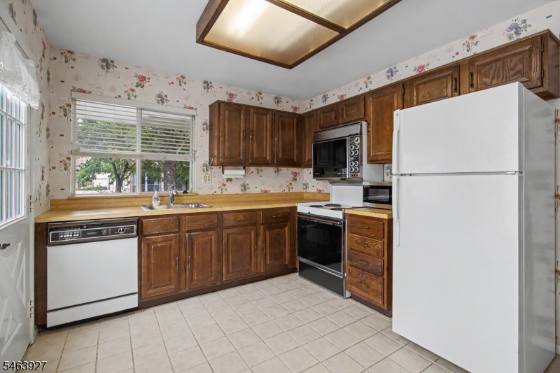 817 Liverpool Circle Manchester NJ 08759
