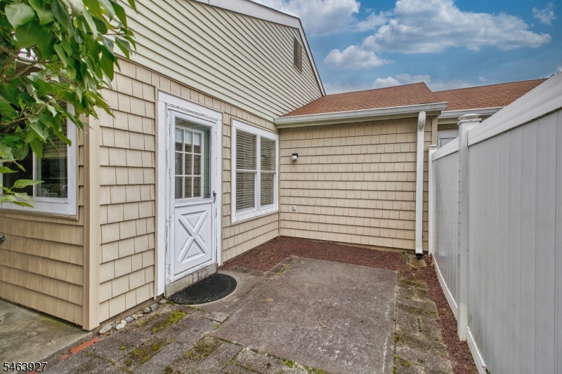 817 Liverpool Circle Manchester NJ 08759
