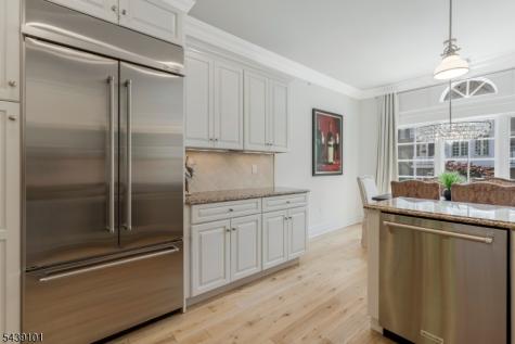 10 Schmidt Circle Watchung NJ 07069