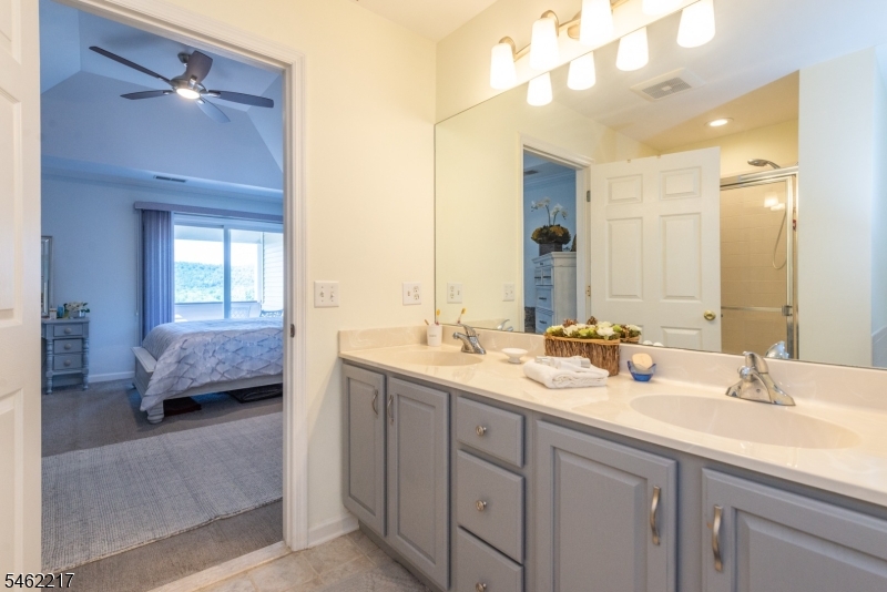 52 Bourne Circle Hardyston NJ 07419