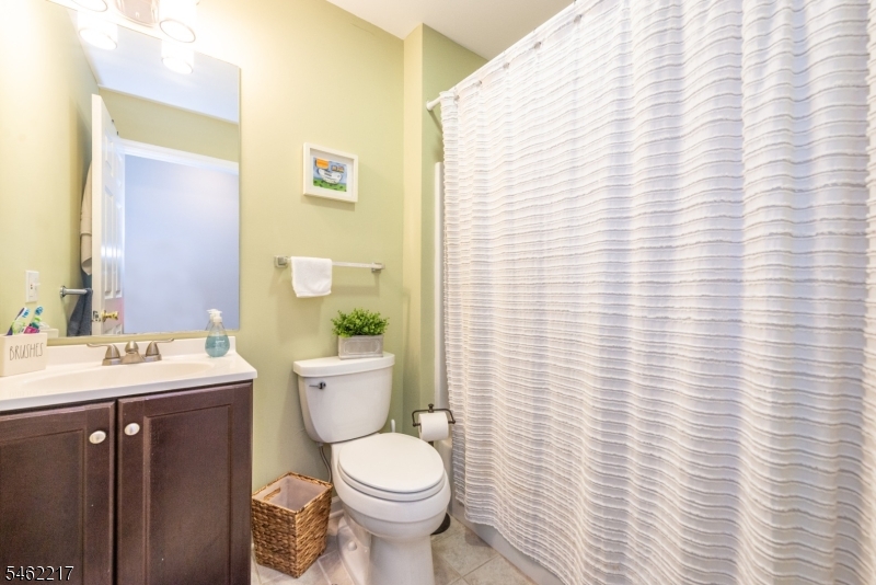 52 Bourne Circle Hardyston NJ 07419