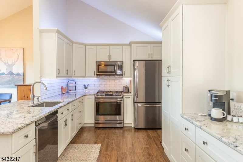 52 Bourne Circle Hardyston NJ 07419