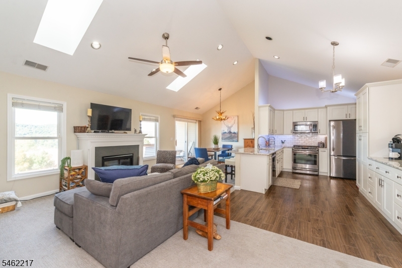52 Bourne Circle Hardyston NJ 07419