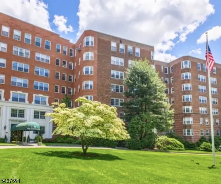 10 Crestmont Road Montclair NJ 07042