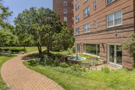 10 Crestmont Road Montclair NJ 07042