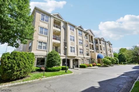 9104 Ravenscroft Road Clifton NJ 07013