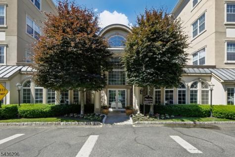 9104 Ravenscroft Road Clifton NJ 07013