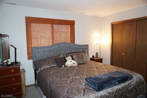 4 Greg Norman Court Vernon NJ 07462
