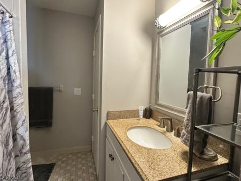 4 Greg Norman Court Vernon NJ 07462