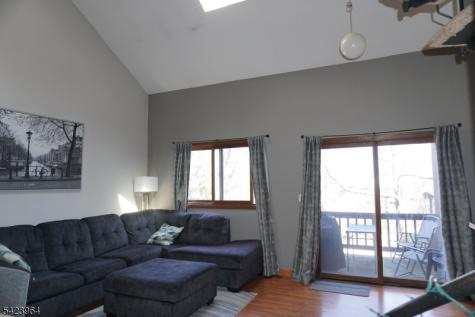 4 Greg Norman Court Vernon NJ 07462