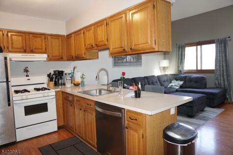 4 Greg Norman Court Vernon NJ 07462