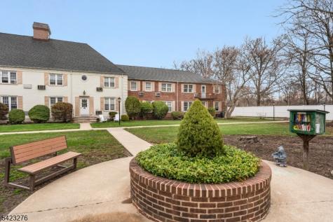 15 A Parkway Village Cranford NJ 07016