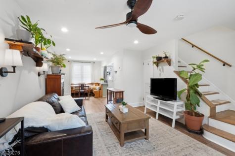 15 A Parkway Village Cranford NJ 07016