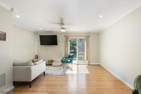 902 Wetherburn Court Raritan NJ 08822