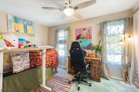 902 Wetherburn Court Raritan NJ 08822