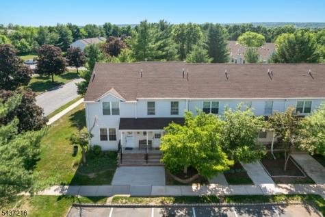 902 Wetherburn Court Raritan NJ 08822