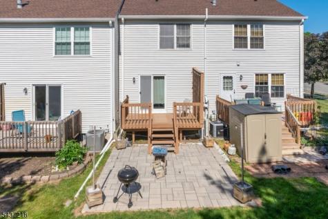 902 Wetherburn Court Raritan NJ 08822