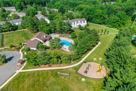 902 Wetherburn Court Raritan NJ 08822