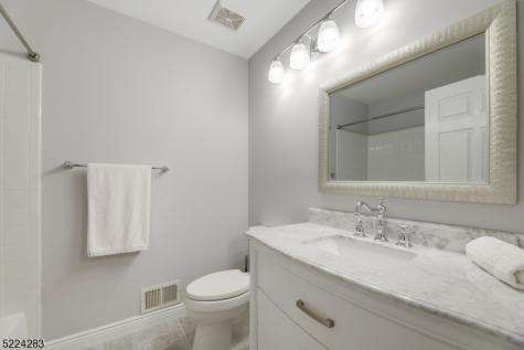 13 Knox Court Bernards NJ 07920