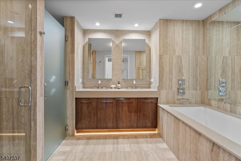 1200 Avenue At Port Imperial Weehawken NJ 07086