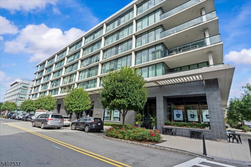 1200 Avenue At Port Imperial Weehawken NJ 07086