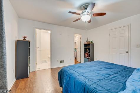 17 Sunrise Drive Long Hill NJ 07933