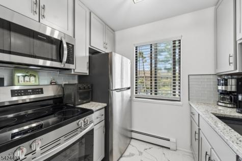 747 Riverside Avenue Lyndhurst NJ 07071